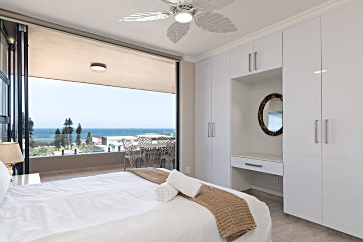 Shanthi Apartment 7 Main Bedroom